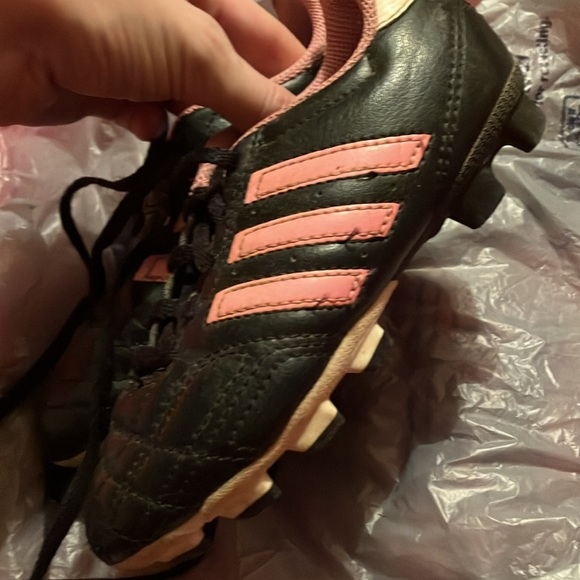 Adidas Soccer Cleats - Picture 2 of 9